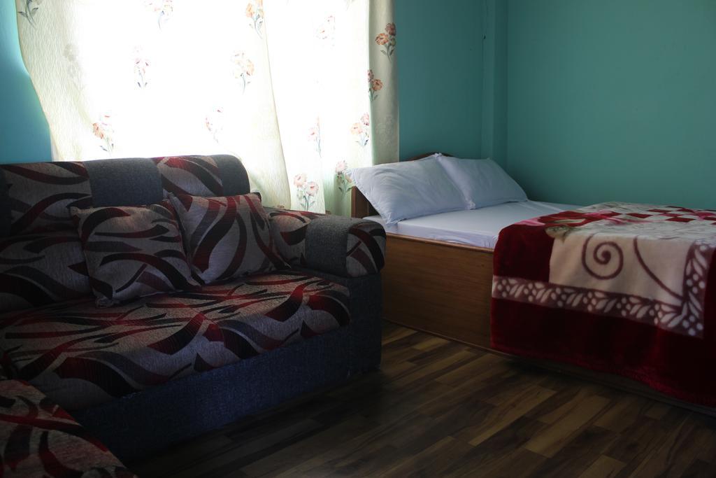 Bickey'S Homestay Покхара Экстерьер фото
