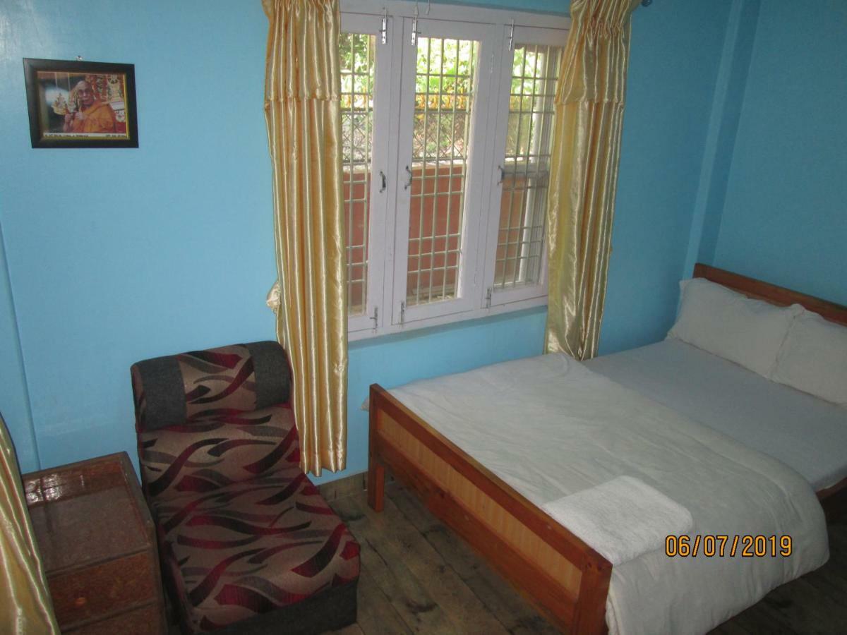 Bickey'S Homestay Покхара Экстерьер фото